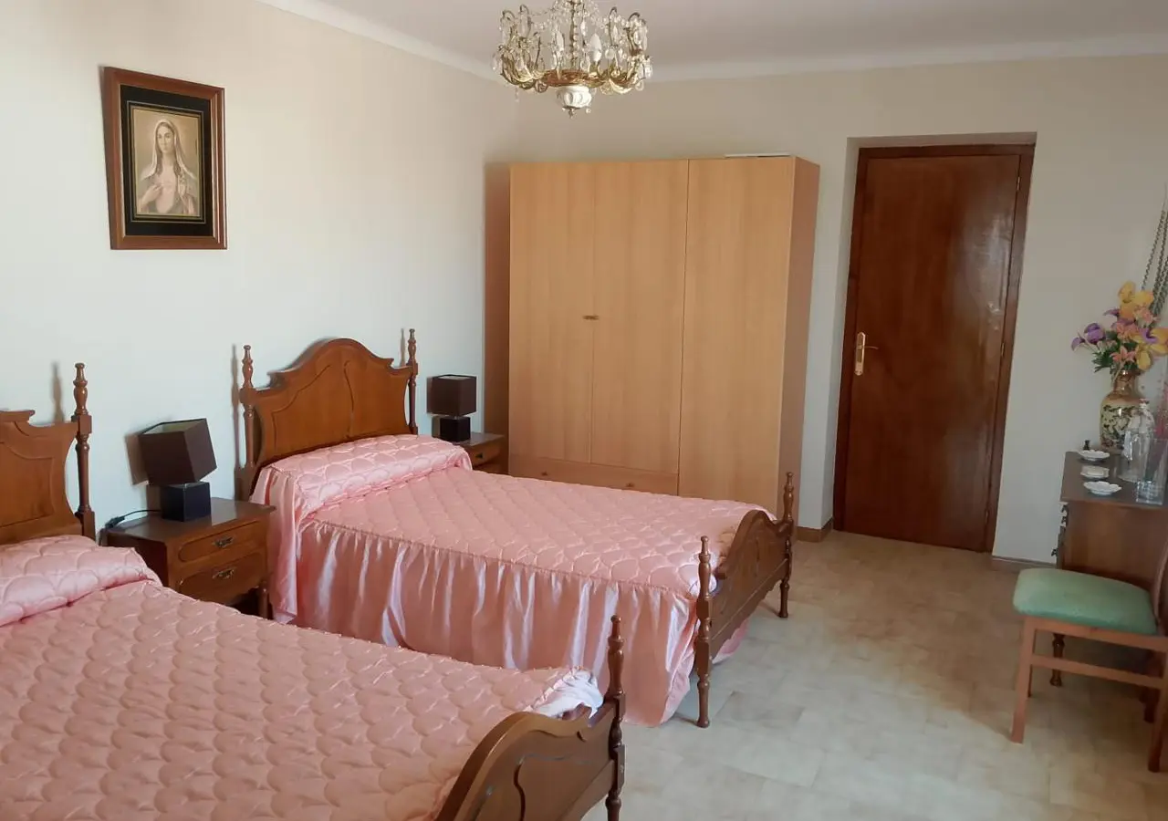 5-bedroom Townhouse In Mollina, Spain (295 M²)