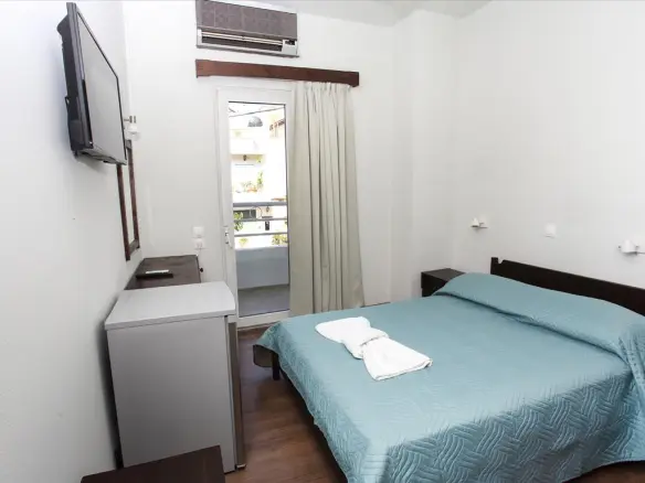 Hotel In Nea Alikarnassos, Greece (2.060 M²)