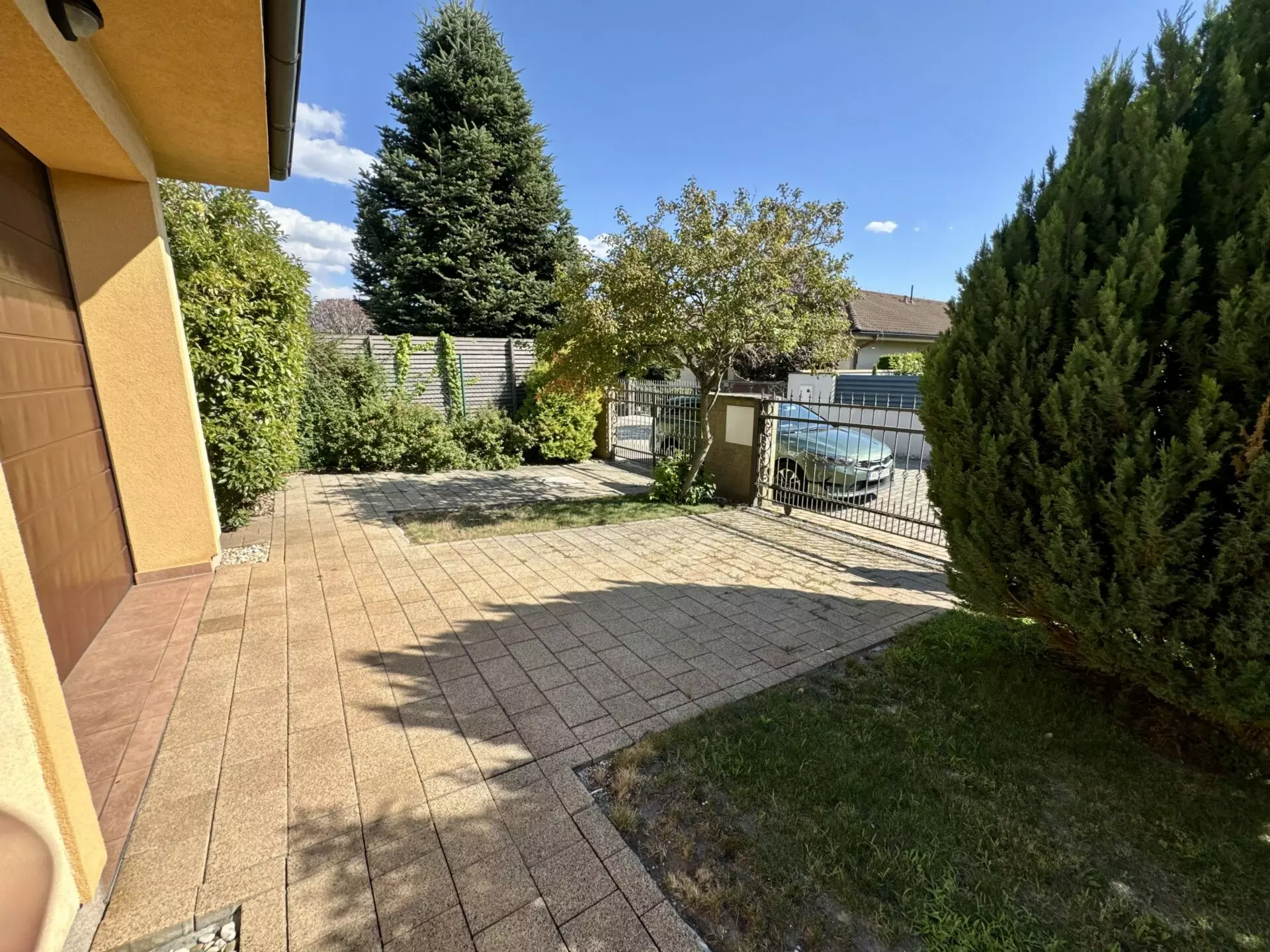 Detached Family Residence With Private Garden In Bratislava