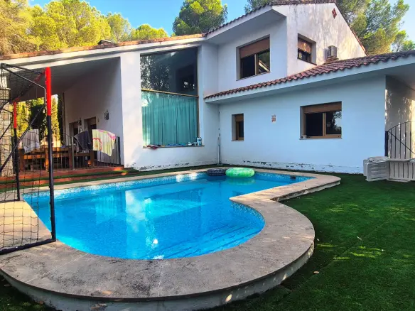 Villa Of 449 M² In Ontinyent, Spain