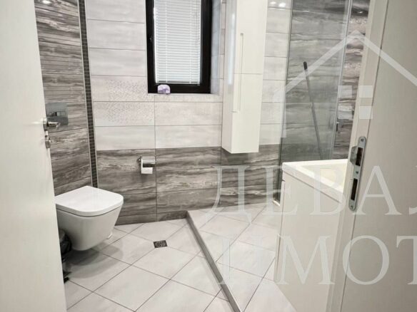 House Of 231 M² With Garage In Solid Two-storey