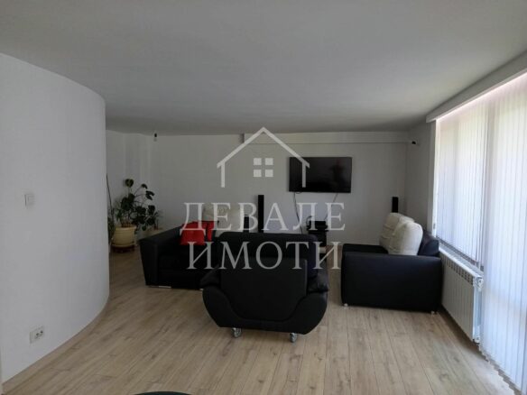 House Of 231 M² With Garage In Solid Two-storey