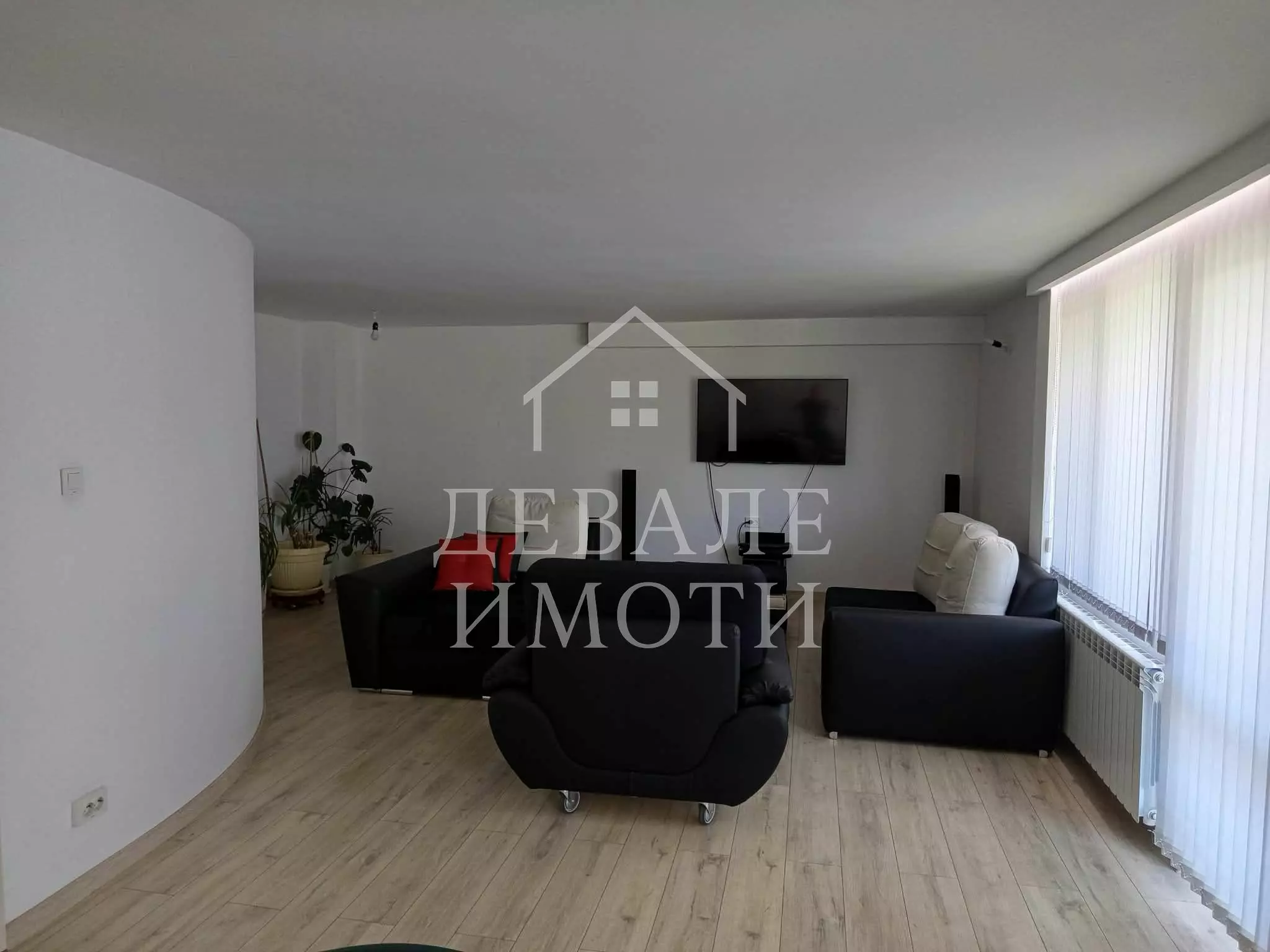 House Of 100 M² With Garage In Solid Two-storey