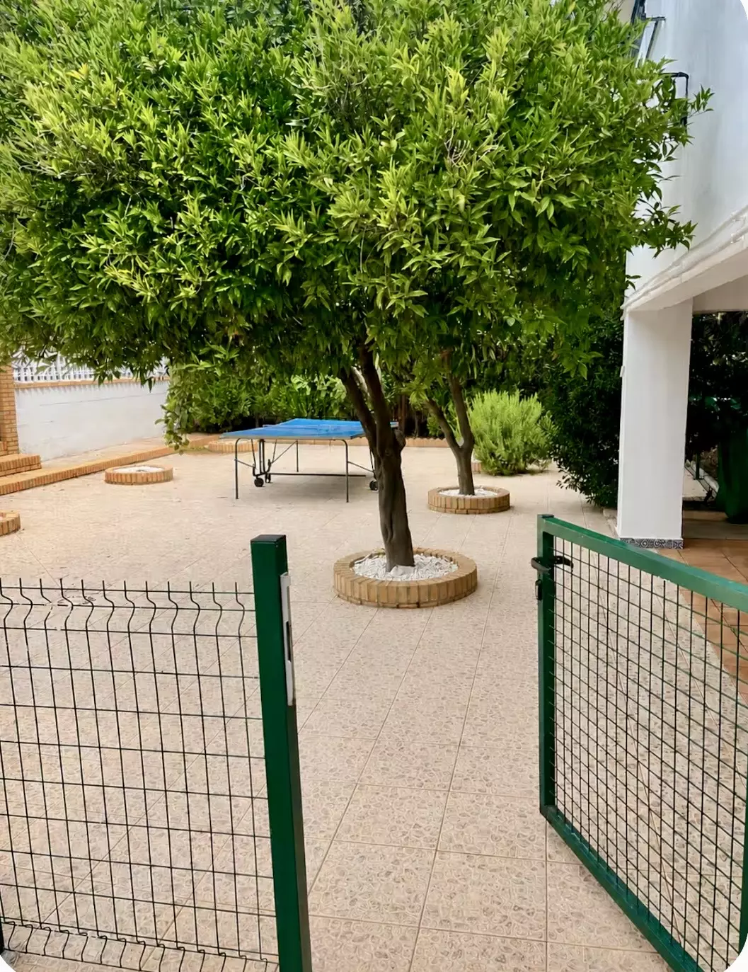 Villa Of 400 M² With Private Pool And 2,000 M² Plot Near Seville