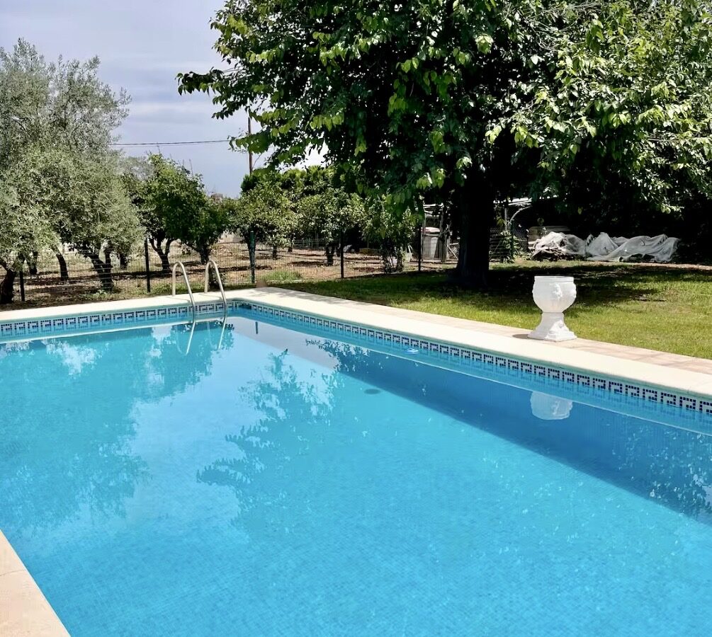 Villa Of 400 M² With Private Pool And 2,000 M² Plot Near Seville