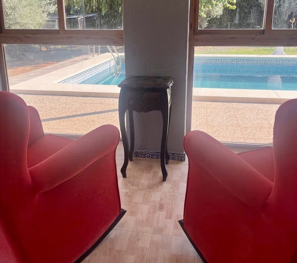 Villa Of 400 M² With Private Pool And 2,000 M² Plot Near Seville