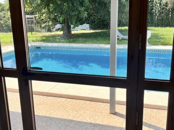 Villa Of 400 M² With Private Pool And 2,000 M² Plot Near Seville