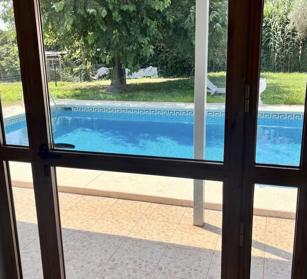 Villa Of 400 M² With Private Pool And 2,000 M² Plot Near Seville