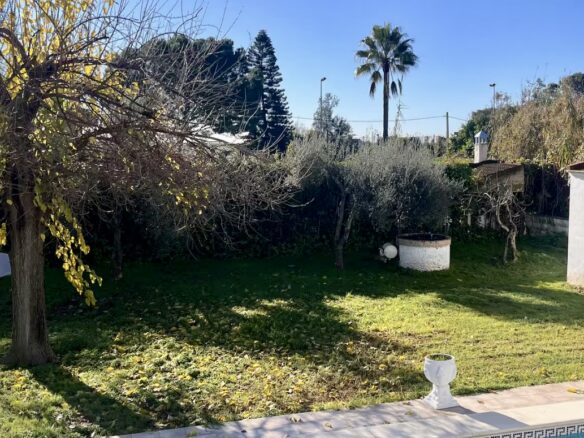 Villa Of 400 M² With Private Pool And 2,000 M² Plot Near Seville