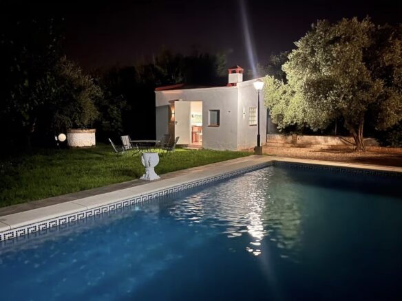 Villa Of 400 M² With Private Pool And 2,000 M² Plot Near Seville