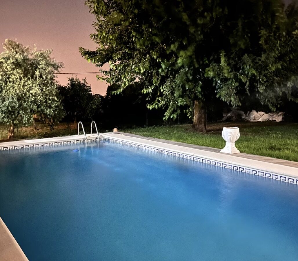 Villa Of 400 M² With Private Pool And 2,000 M² Plot Near Seville