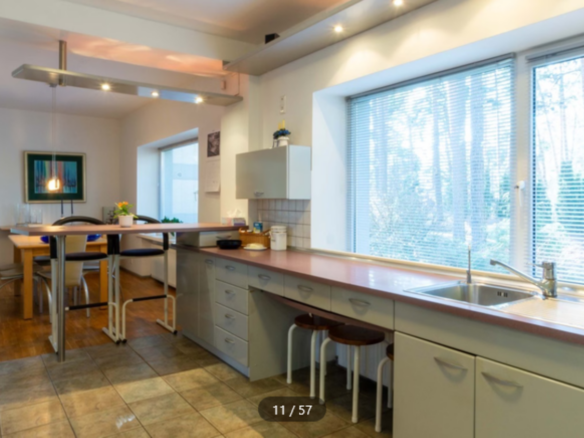 House Of 453 M² With Private Garden In Mežaparks, Riga
