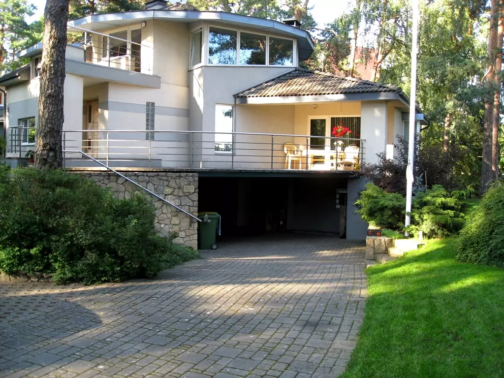 House Of 150 M² With Private Garden In Mežaparks, Riga
