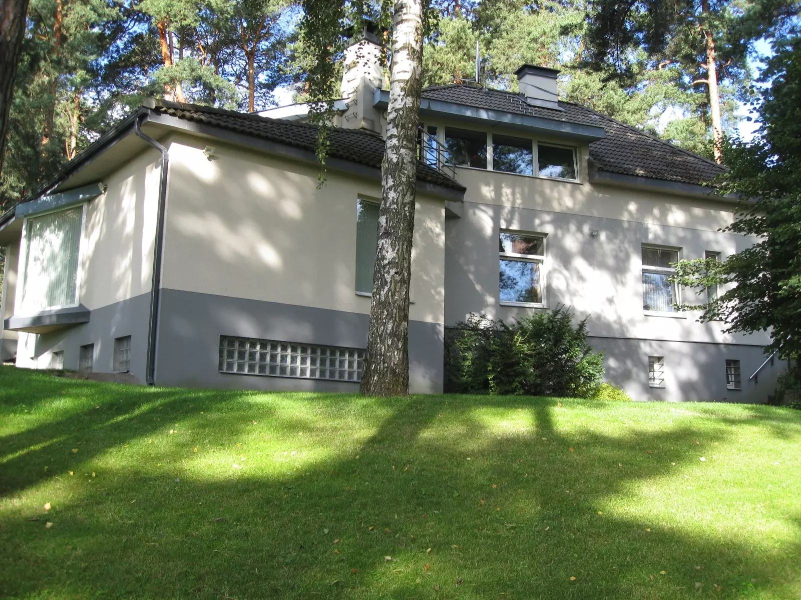 House Of 150 M² With Private Garden In Mežaparks, Riga