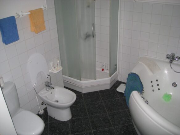 House Of 453 M² With Private Garden In Mežaparks, Riga