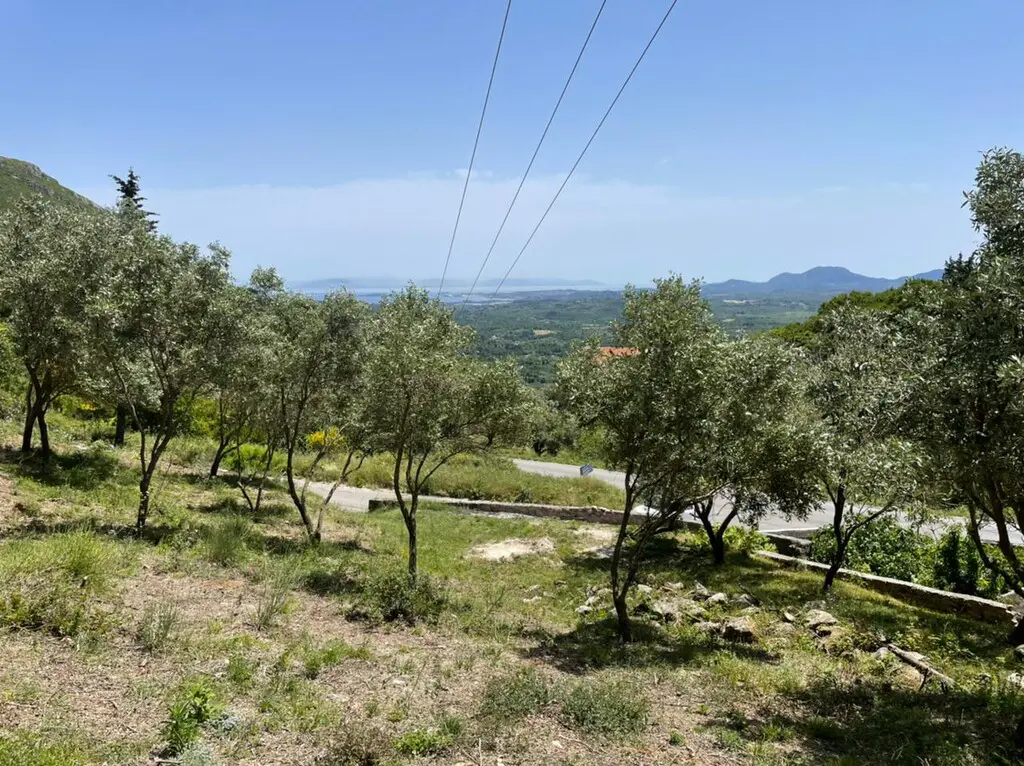 Building Of 160 M² In Corfu