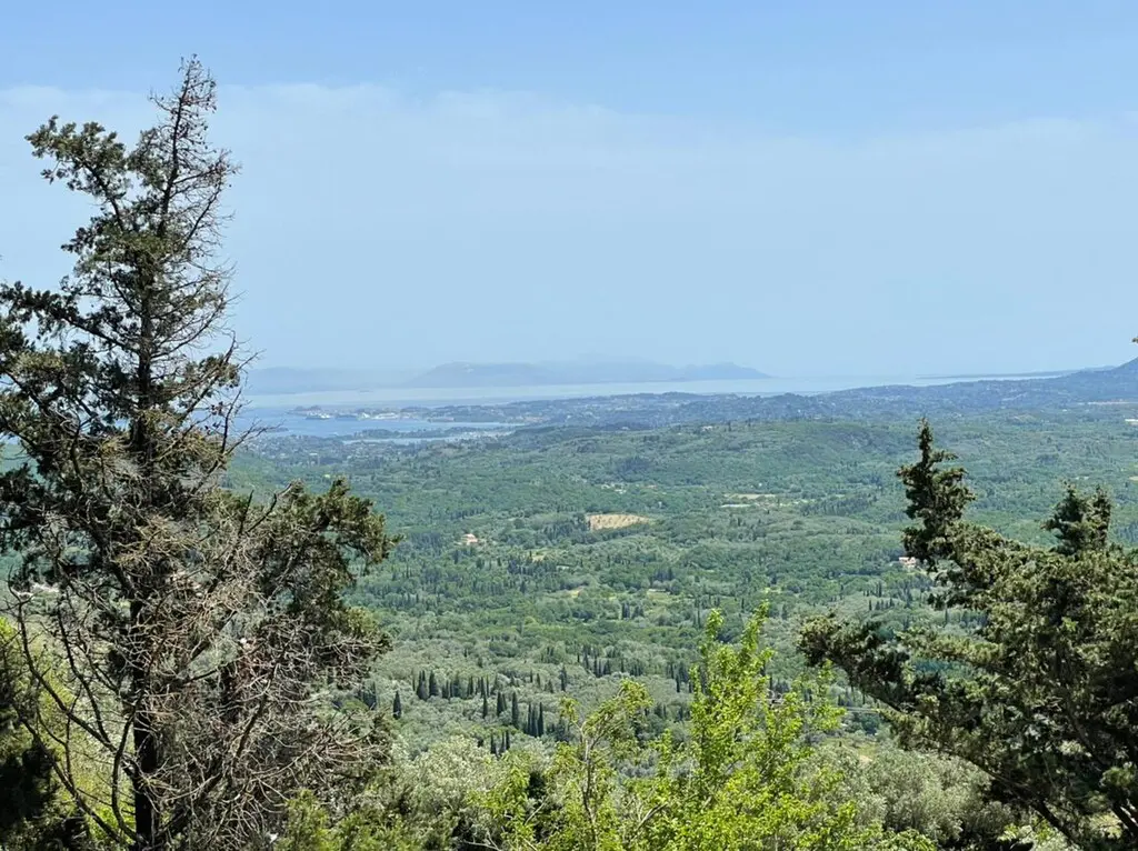 Building Of 160 M² In Corfu