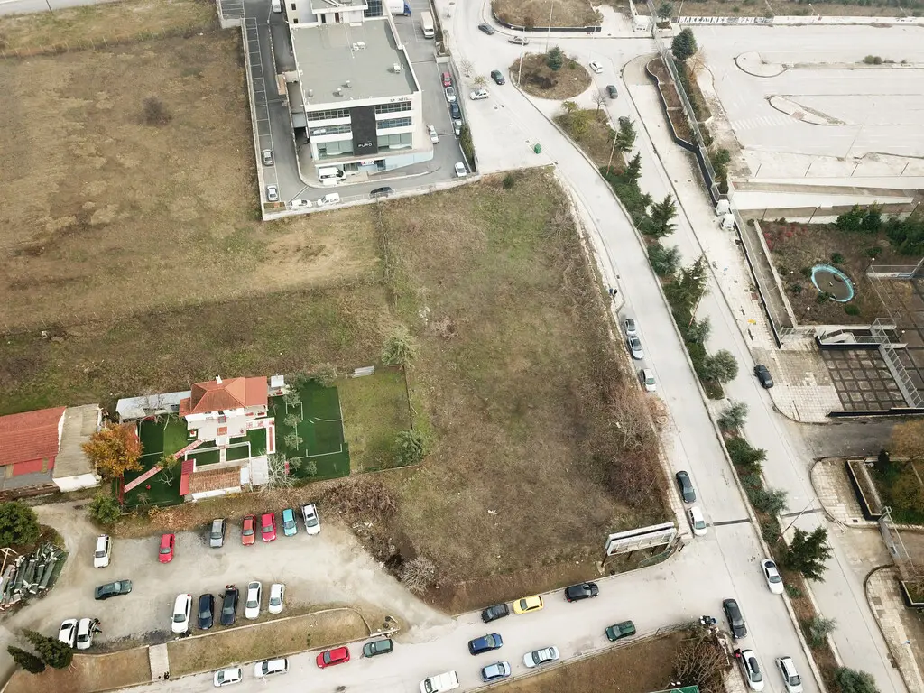 Land Of 2450 M² In Thessaloniki