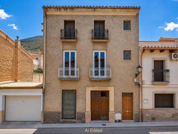 2-bedroom Townhouse In Pinoso, Spain (125 M²)