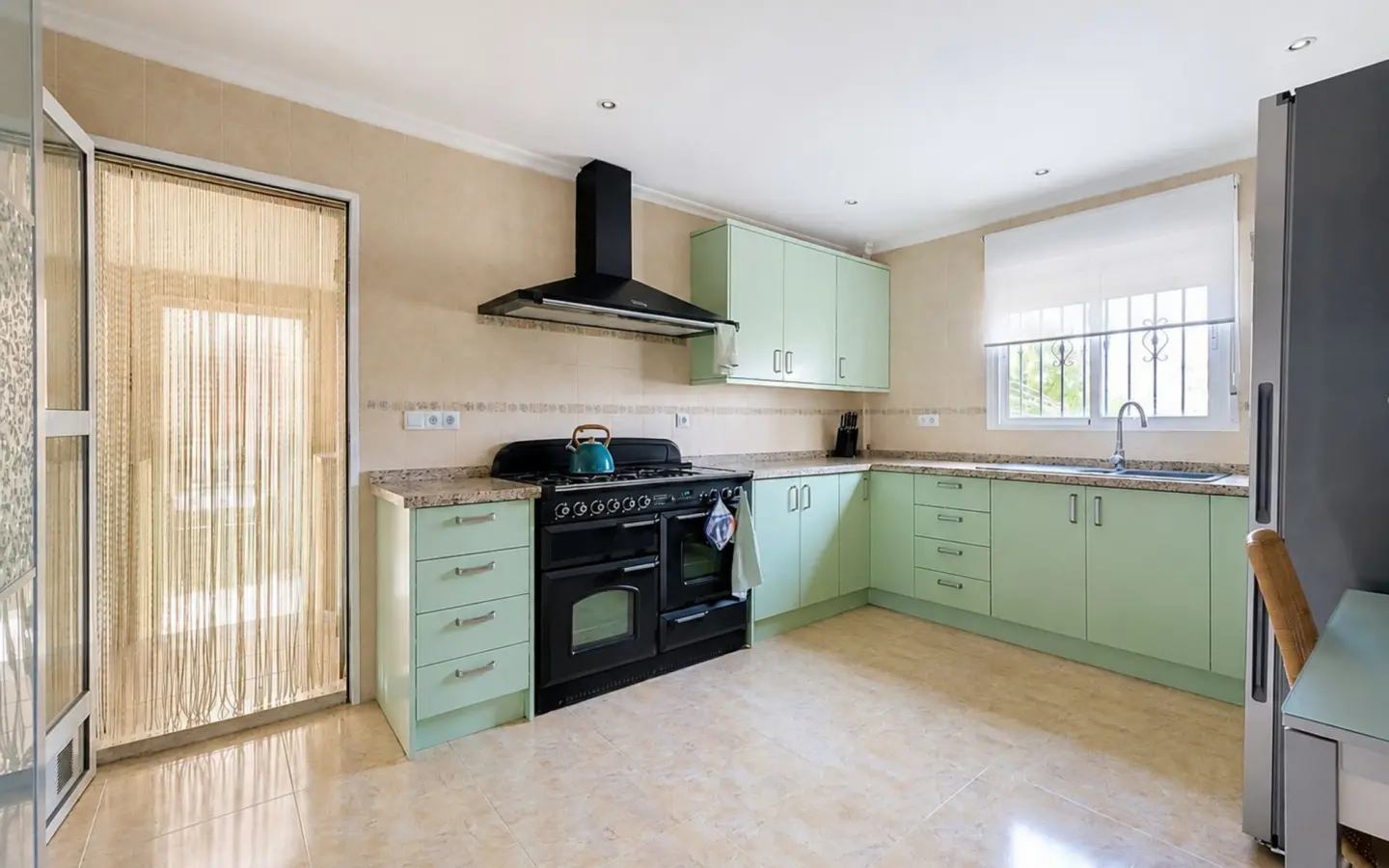 2-bedroom Detached Villa In Pinoso, Spain (173 M²)