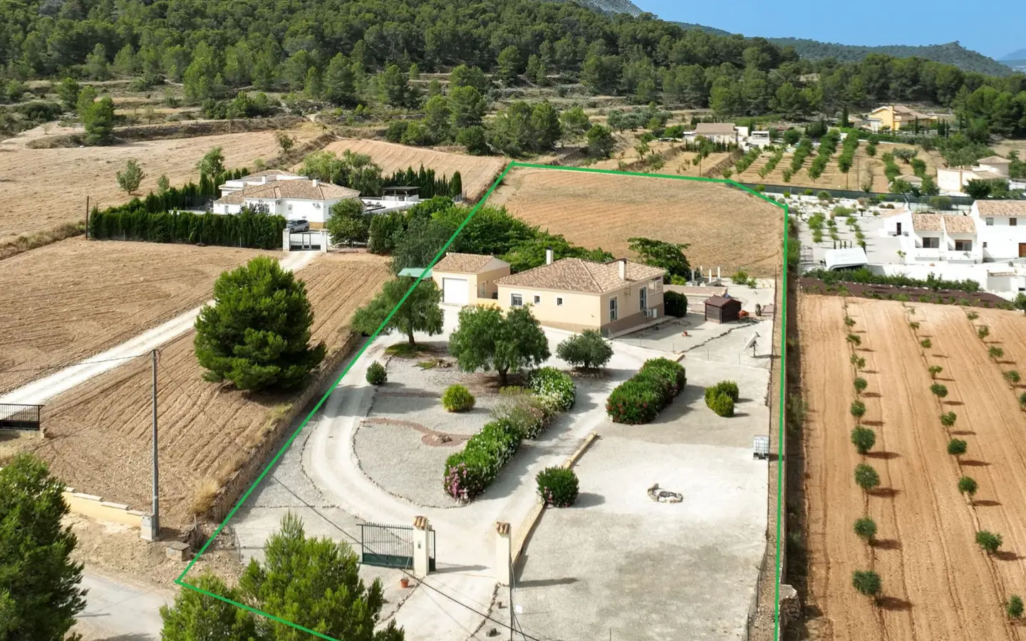 2-bedroom Detached Villa In Pinoso, Spain (173 M²)