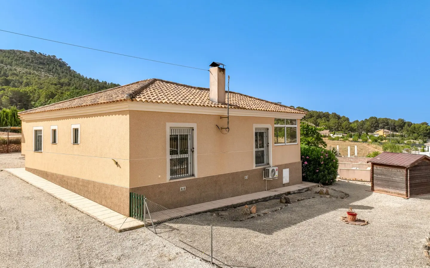 2-bedroom Detached Villa In Pinoso, Spain (173 M²)