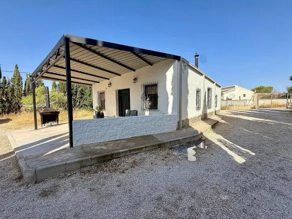 5-bedroom Detached Villa In Pinoso, Spain (190 M²)