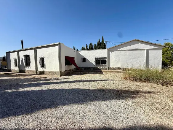 5-bedroom Detached Villa In Pinoso, Spain (190 M²)