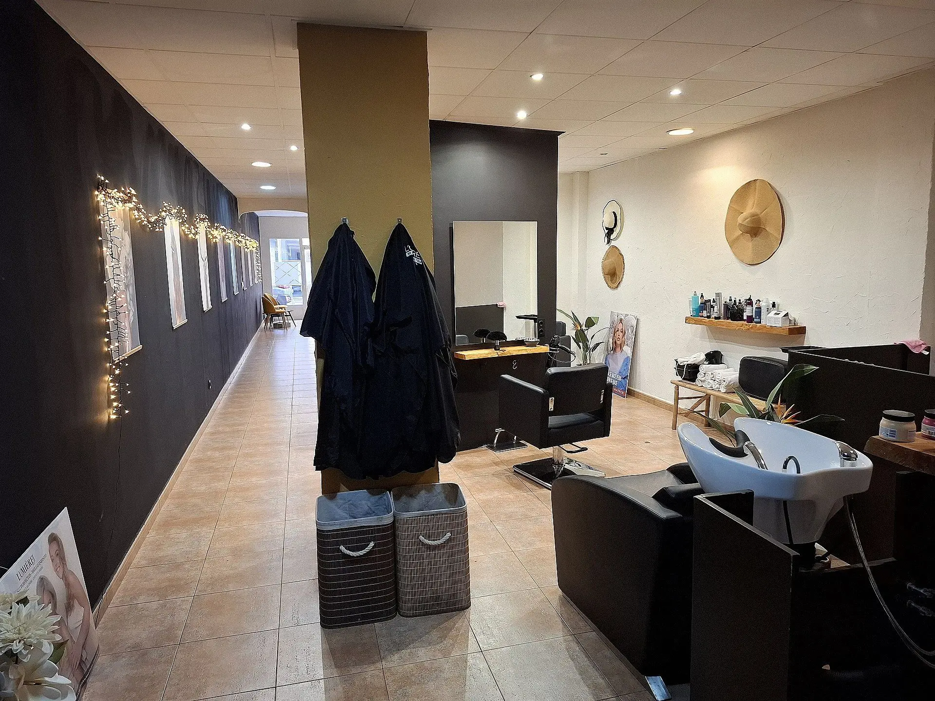 Commercial Of 102 M² In Pinoso, Spain