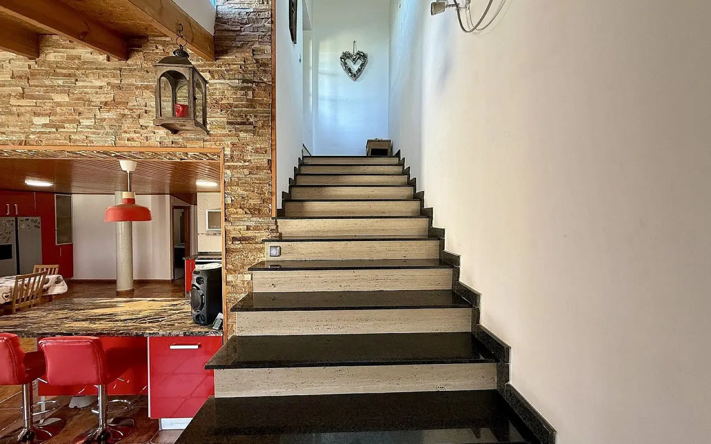 Country House Of 242 M² In Villena, Spain
