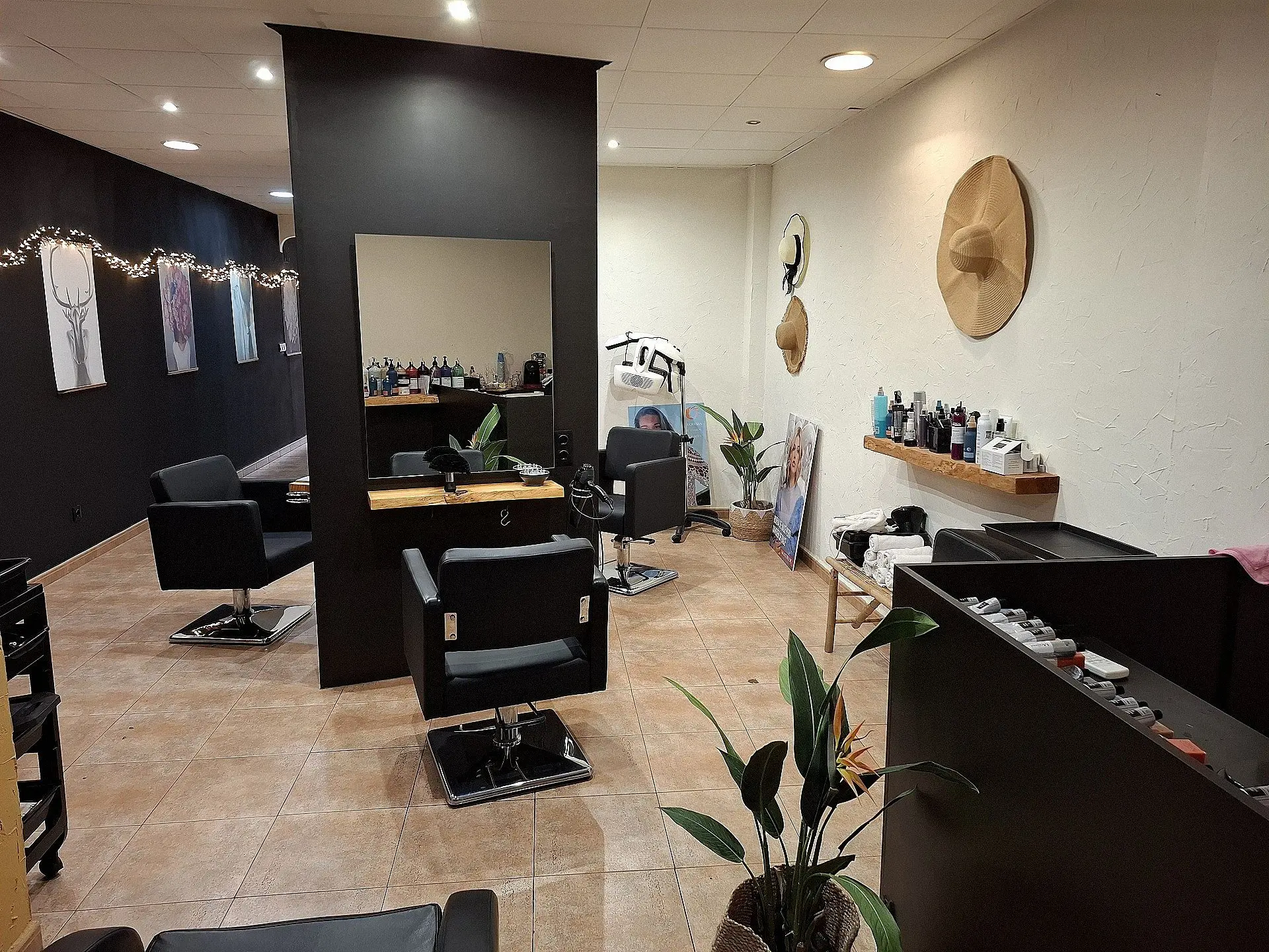 Commercial Of 102 M² In Pinoso, Spain
