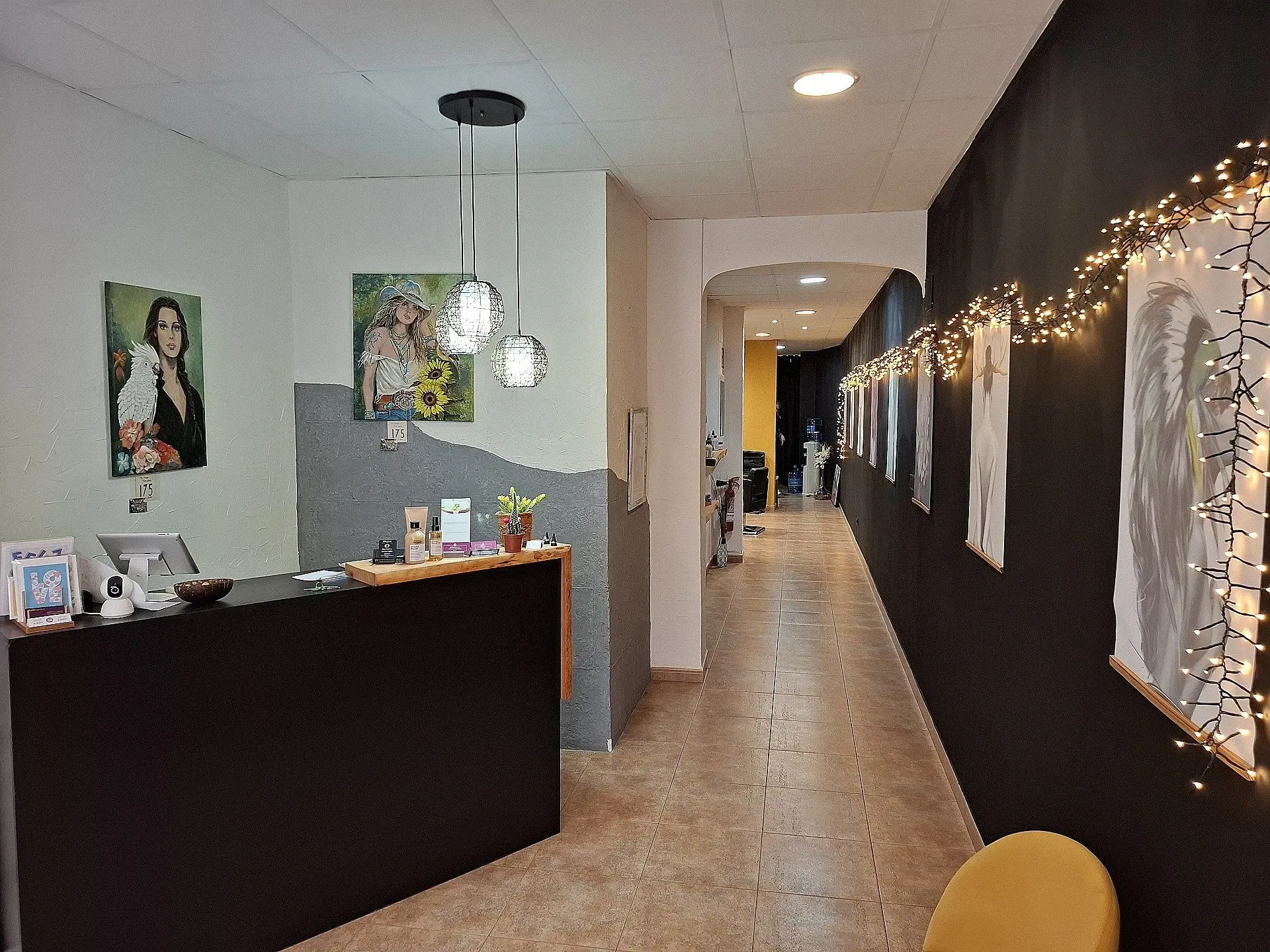 Commercial Of 102 M² In Pinoso, Spain
