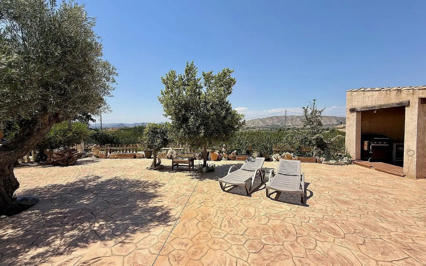 Country House Of 242 M² In Villena, Spain