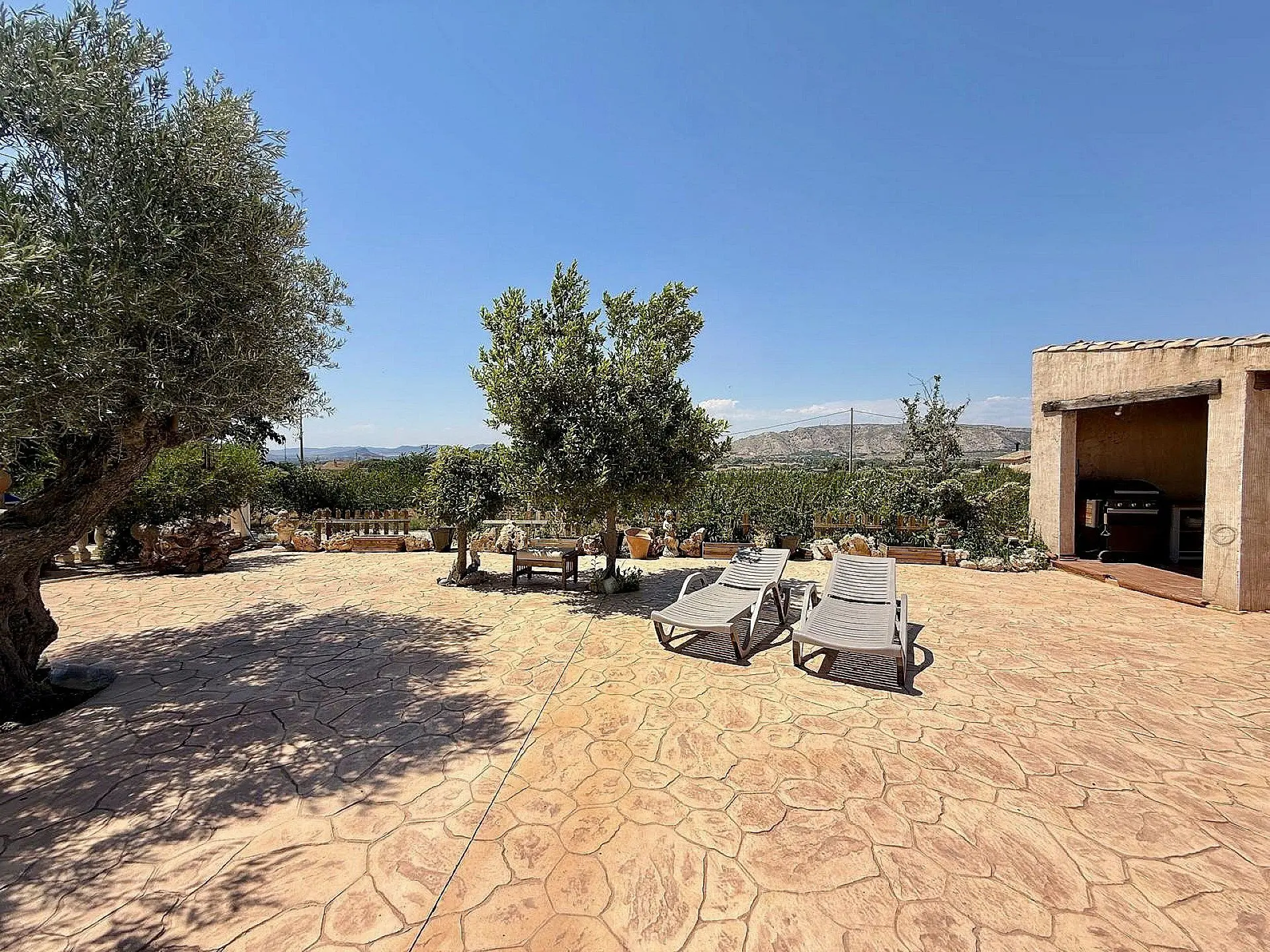 Country House Of 242 M² In Villena, Spain