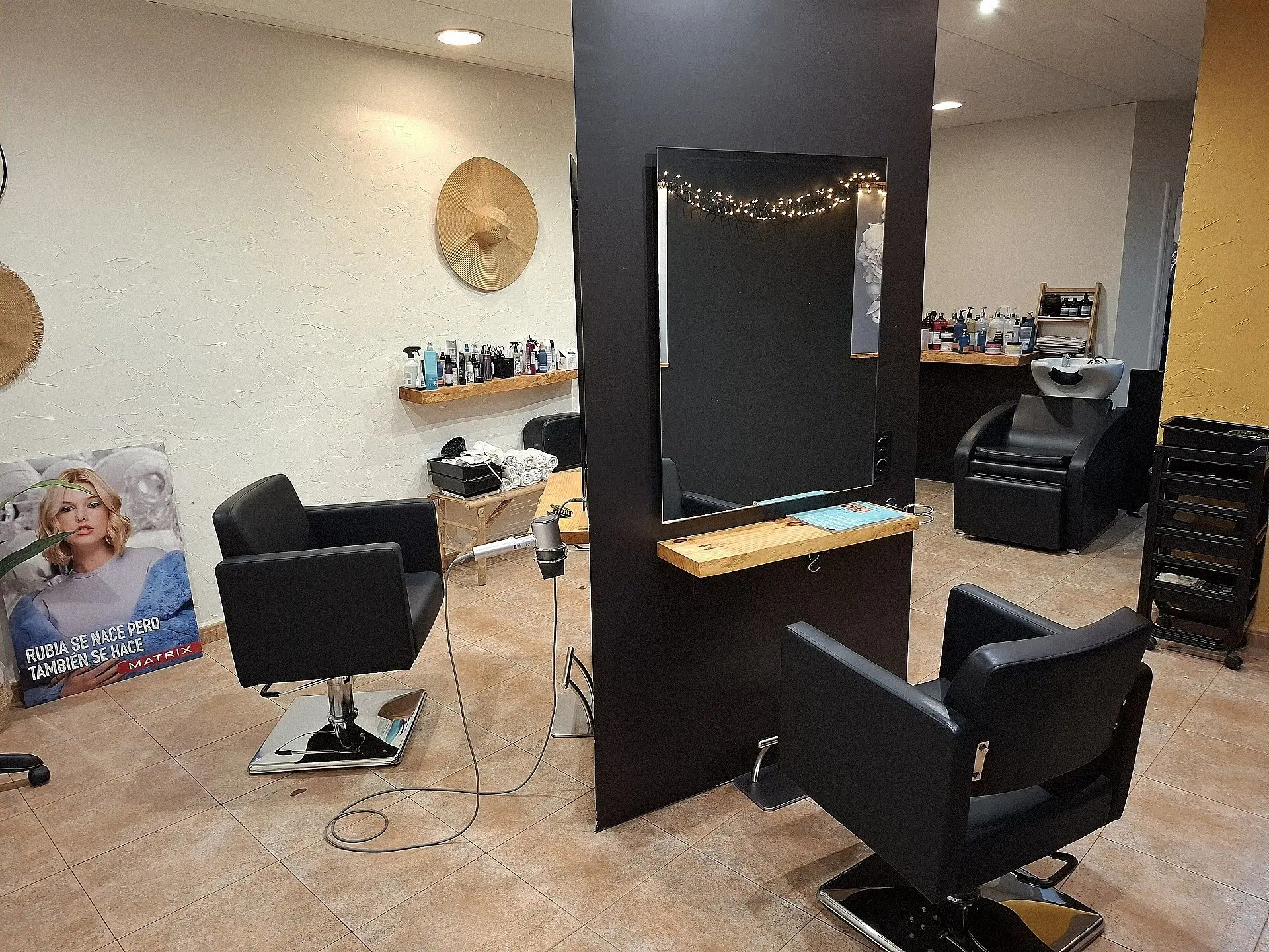Commercial Of 102 M² In Pinoso, Spain