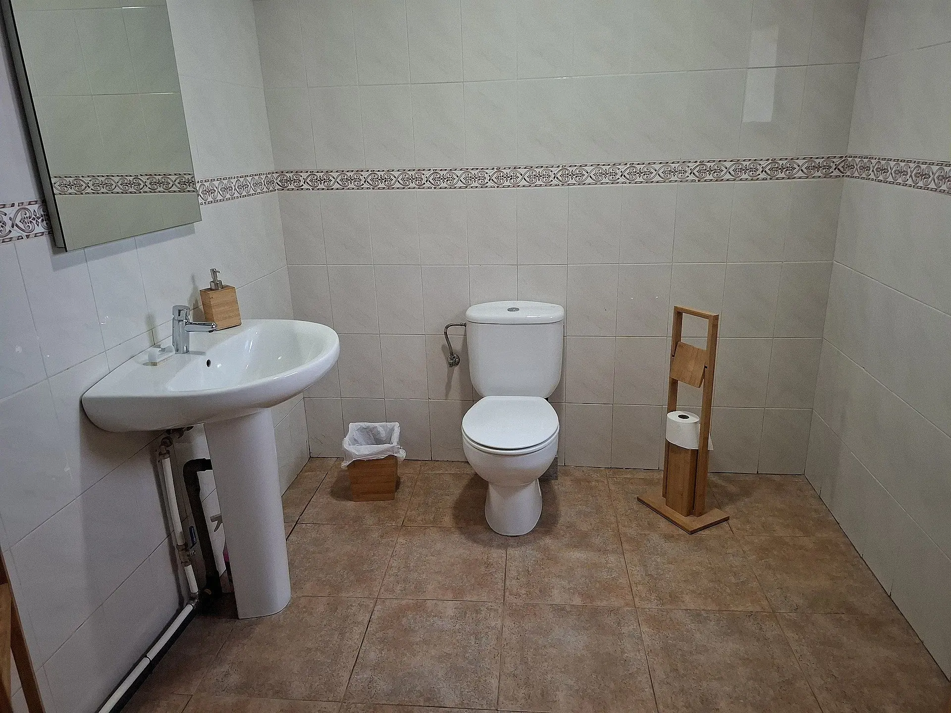 Commercial Of 102 M² In Pinoso, Spain