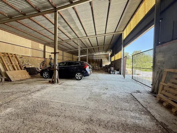 4-bedroom Country House In Villena, Spain (242 M²)