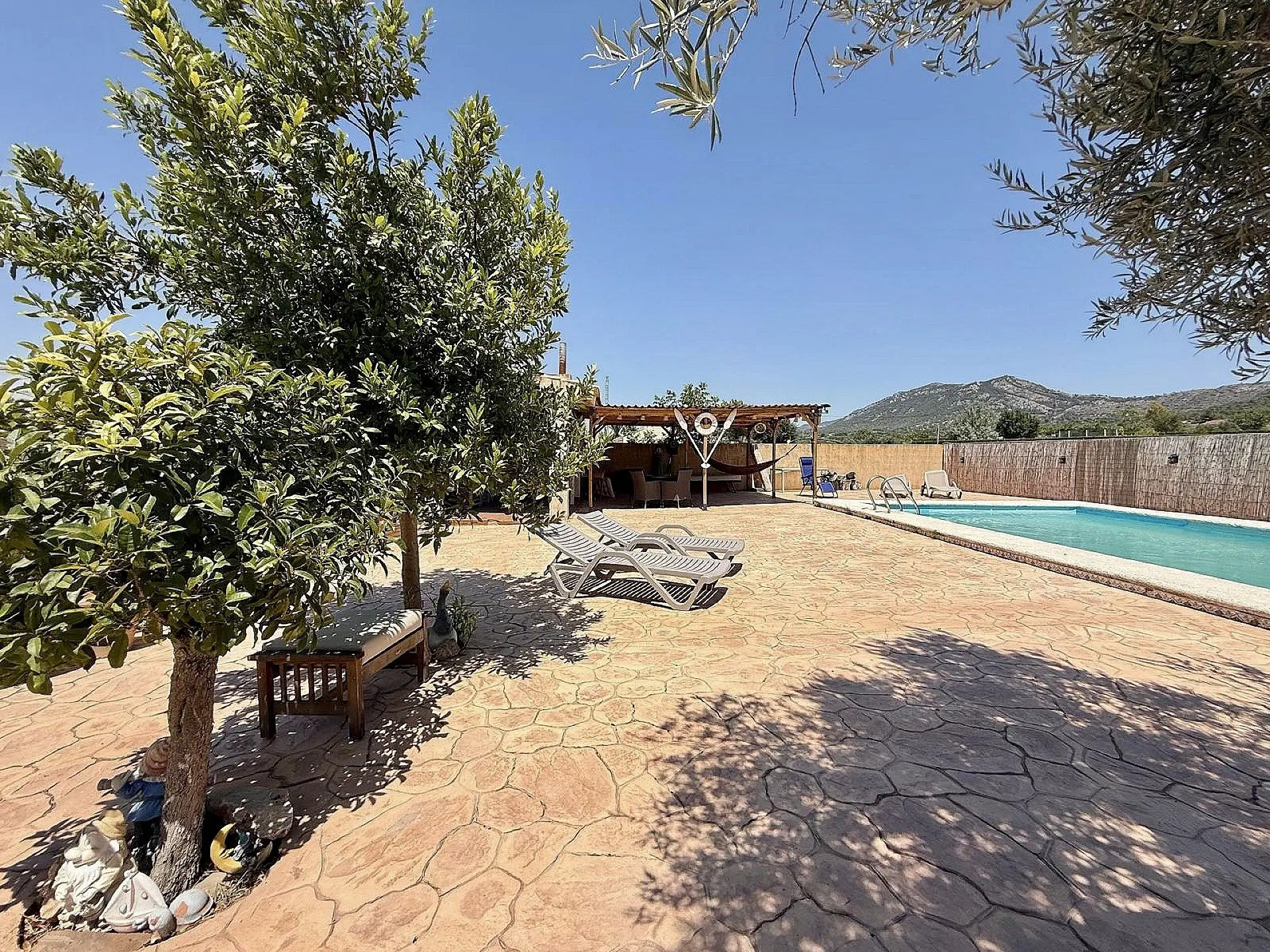 Country House Of 242 M² In Villena, Spain
