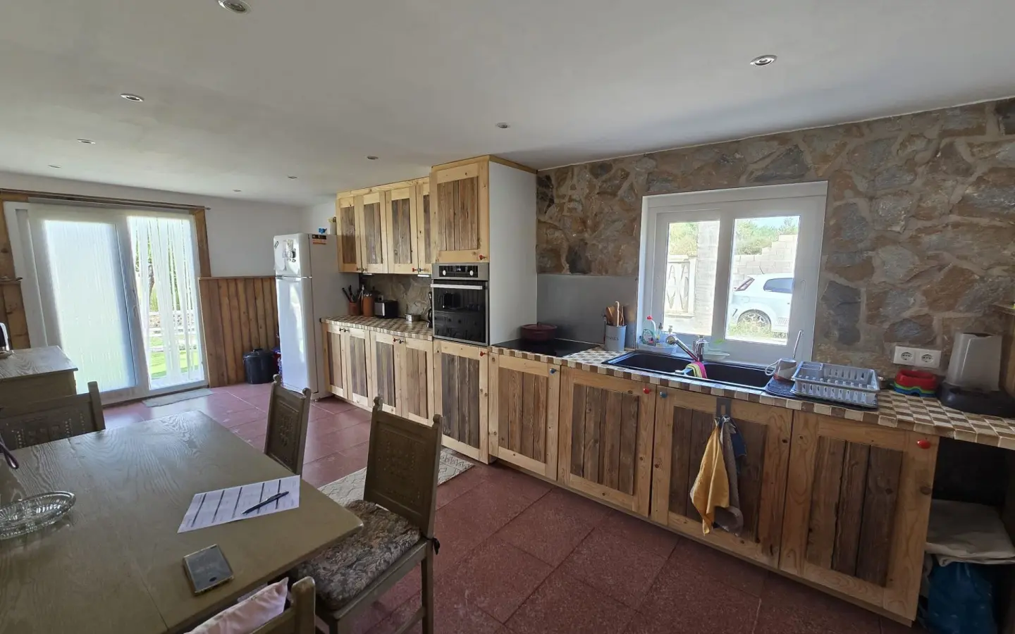 6-bedroom Detached Villa In Sax, Spain (238 M²)