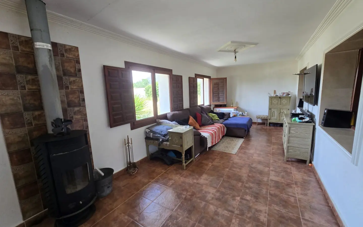 6-bedroom Detached Villa In Sax, Spain (238 M²)