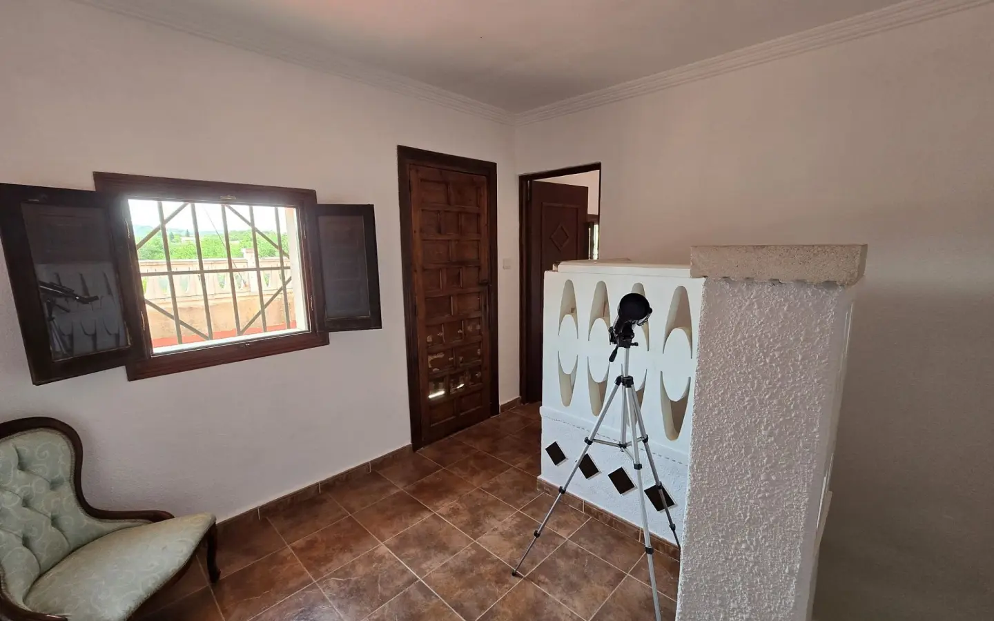 6-bedroom Detached Villa In Sax, Spain (238 M²)