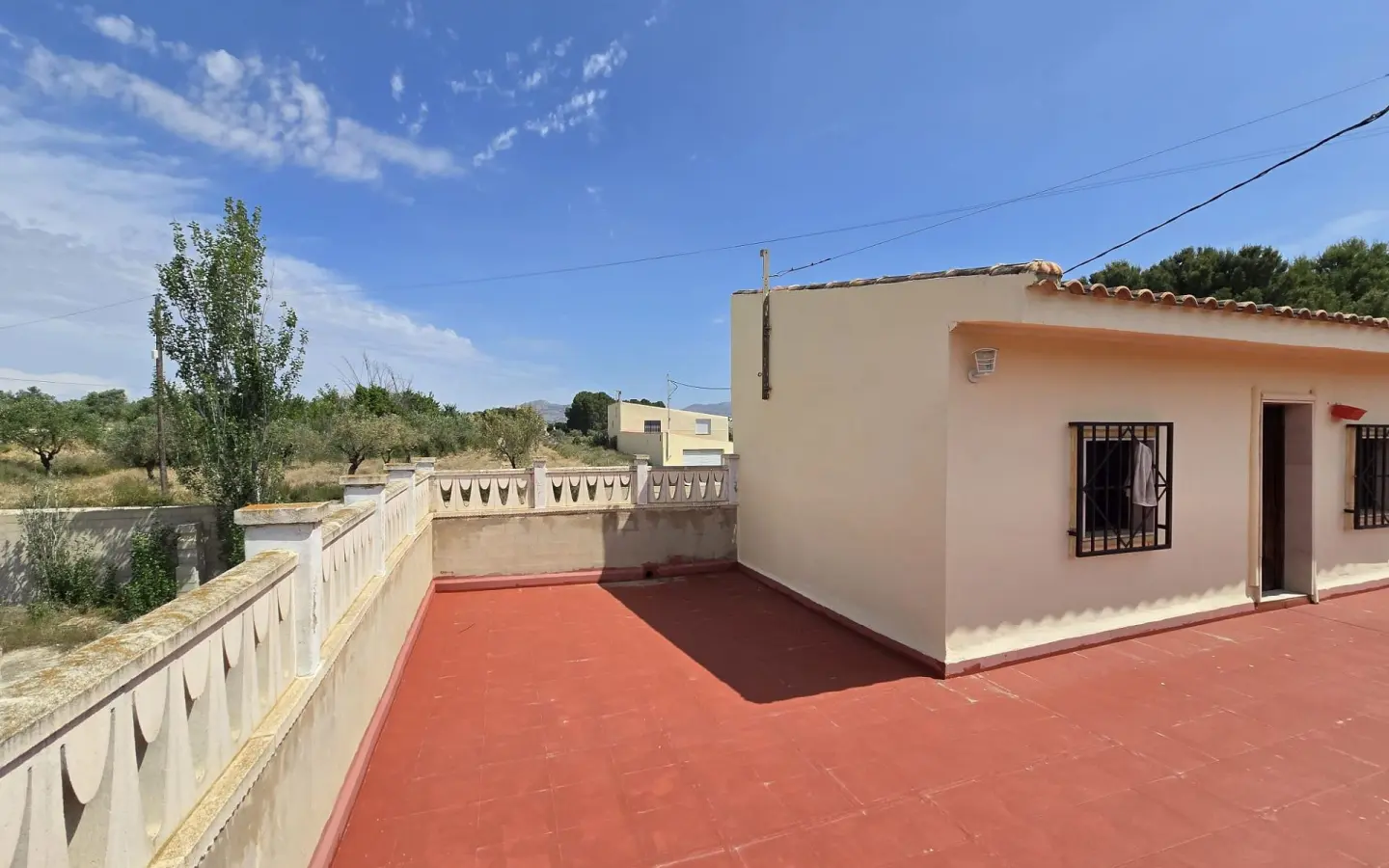 6-bedroom Detached Villa In Sax, Spain (238 M²)