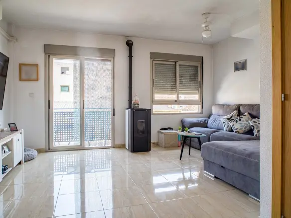 3-bedroom Apartment In Pinoso, Spain (189 M²)