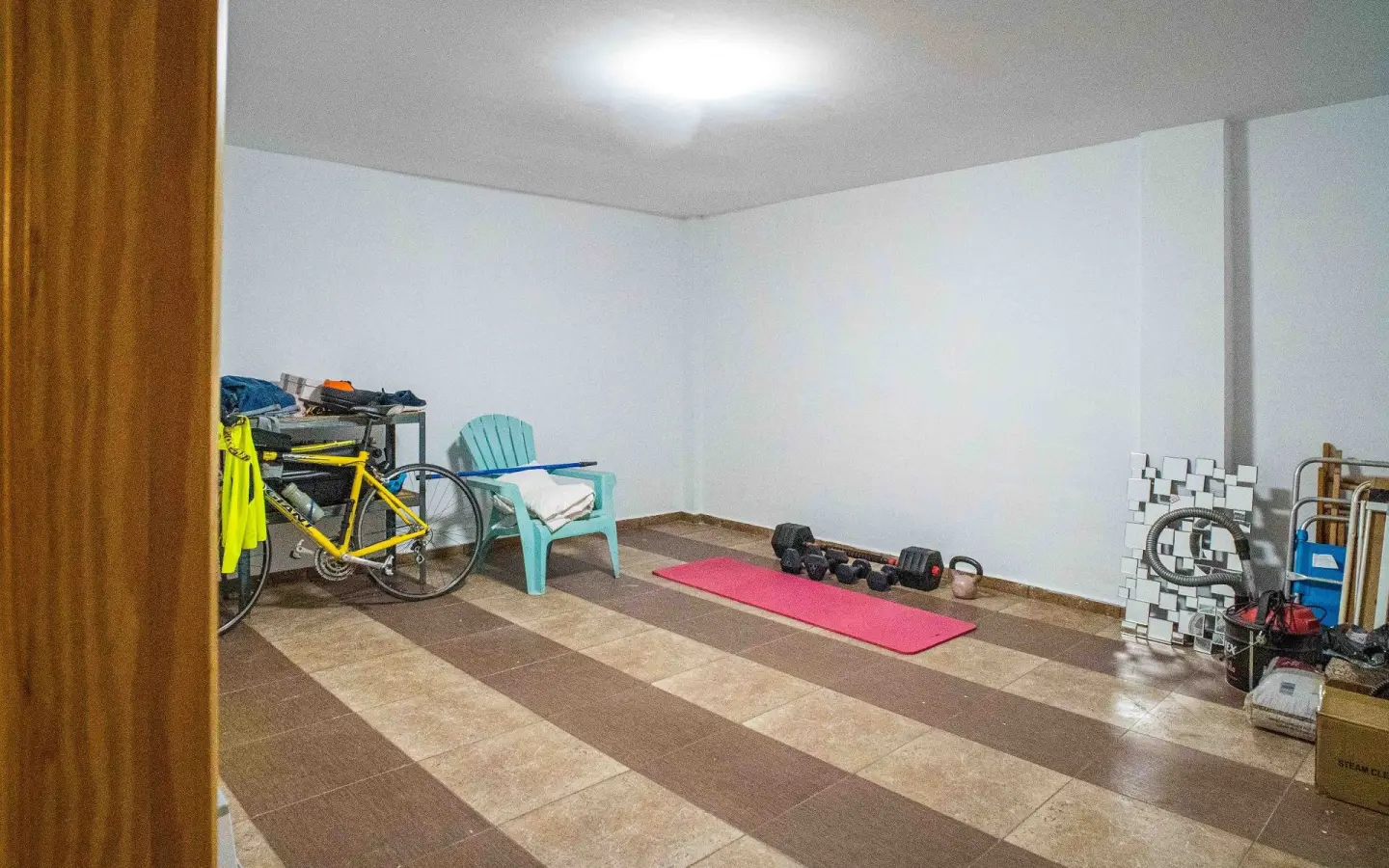 3-bedroom Apartment In Pinoso, Spain (189 M²)