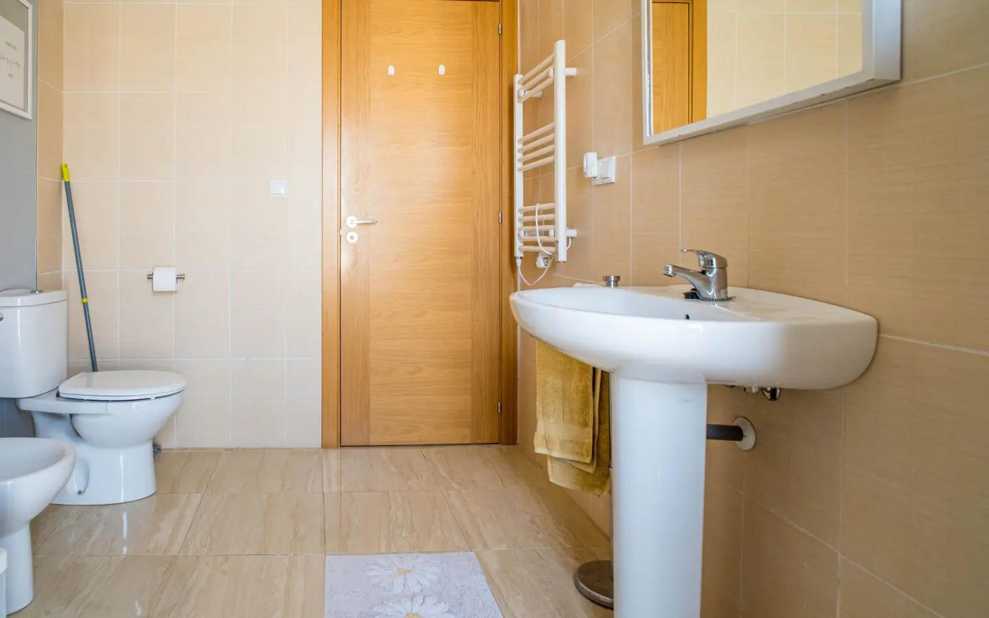 3-bedroom Apartment In Pinoso, Spain (189 M²)