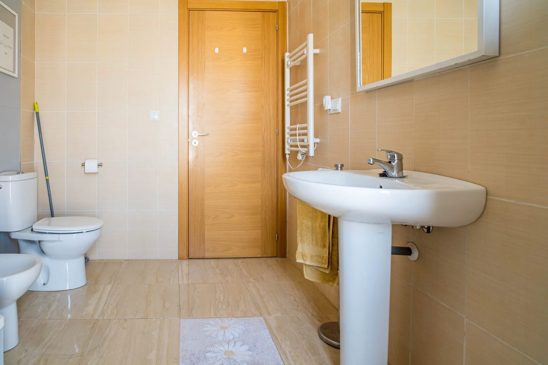 3-bedroom Apartment In Pinoso, Spain (189 M²)