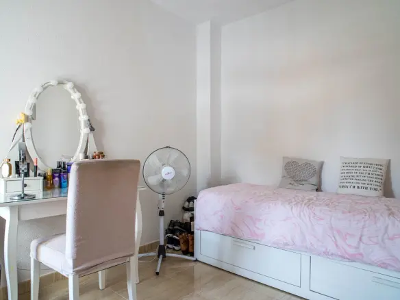 3-bedroom Apartment In Pinoso, Spain (189 M²)