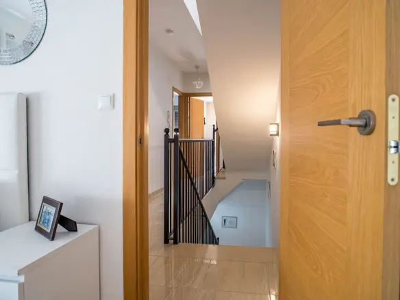 3-bedroom Apartment In Pinoso, Spain (189 M²)