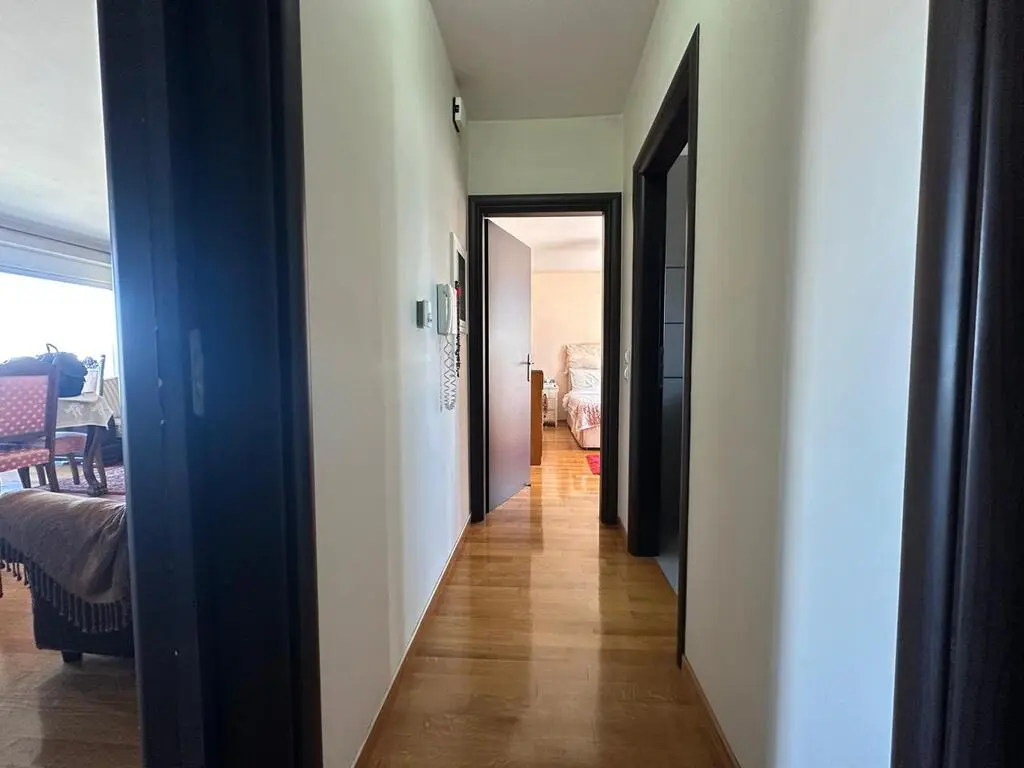 2-bedroom Flat In Nea Smyrni, Greece (88 M²)