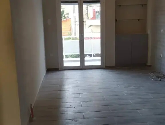 2-bedroom Flat In Koridallos, Greece (72 M²)